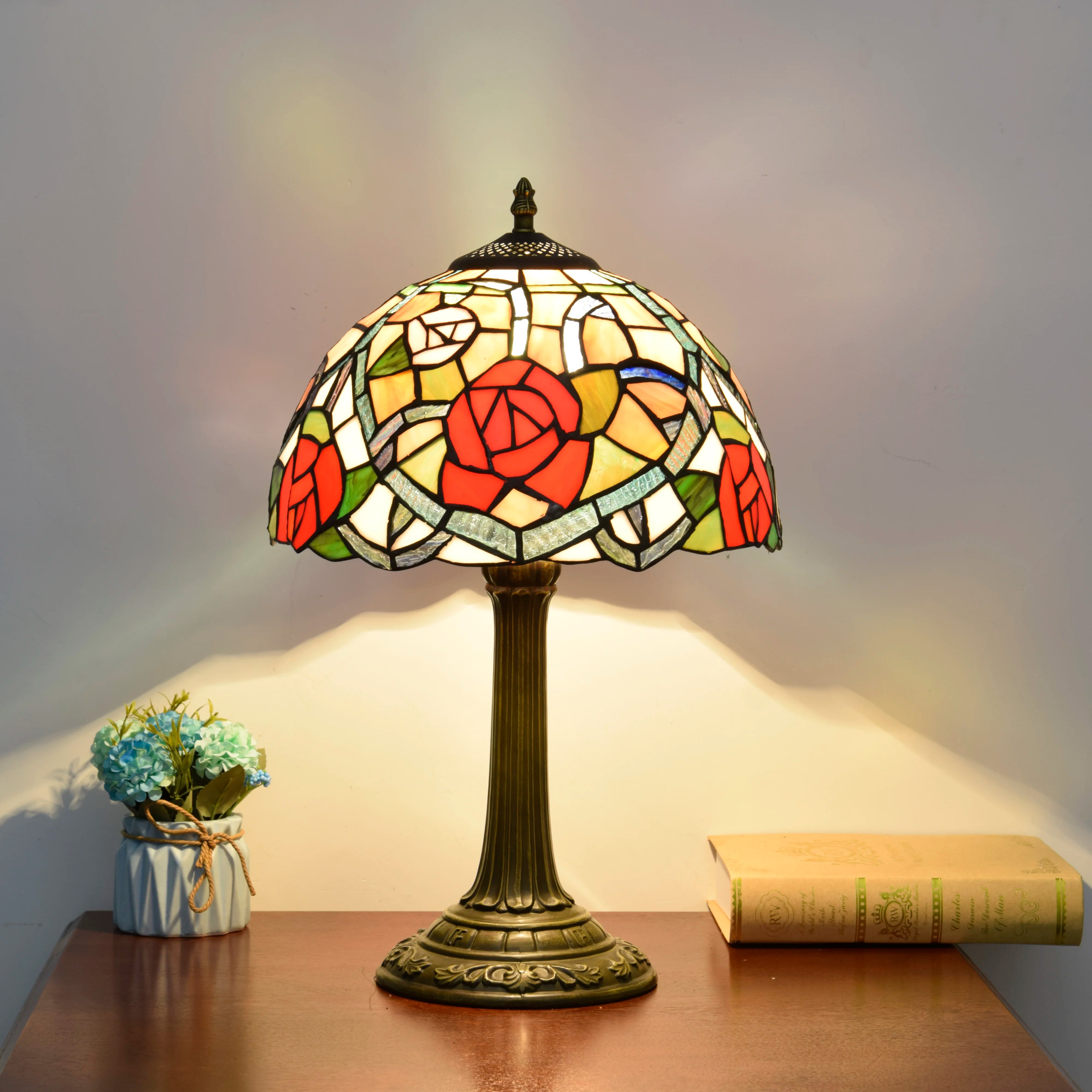 Peacock Stained Glass Table Lamp – Vintage Bedside Reading Lamp for Home Decor